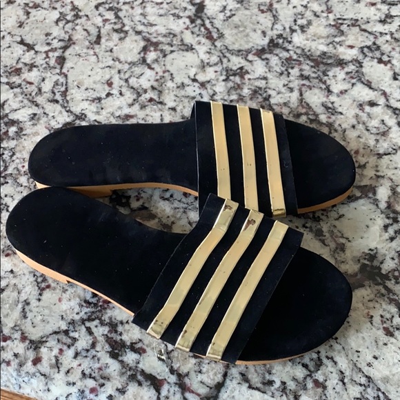 Sandals - Picture 7 of 7